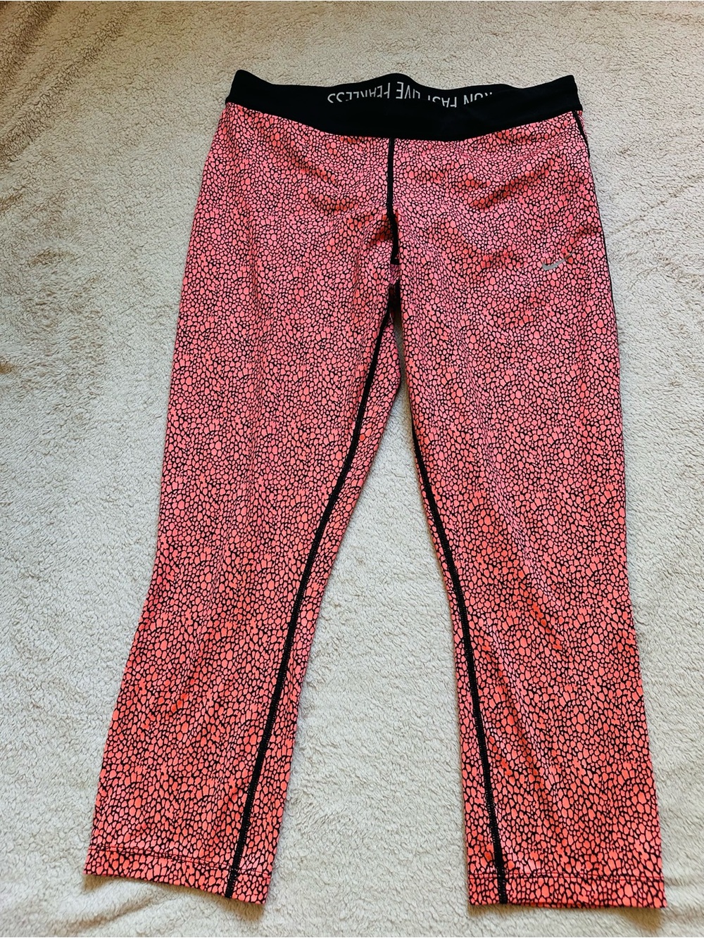 Y2K Barbiecore Gym Girl Activewear Athleisure|  Nike Pink Speckled Leggings